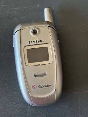 Samsung SGH-E315 Silver T-Mobile Flip Cell Phone